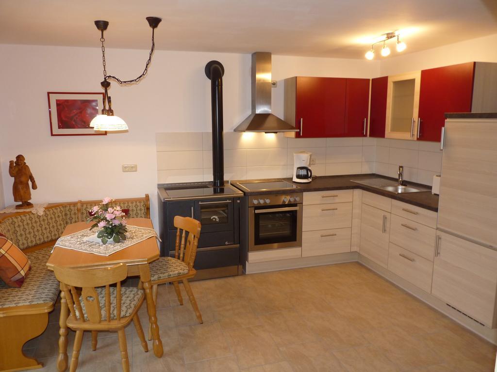 Ferienwohnung Hutterer Бад Грисбах Екстериор снимка